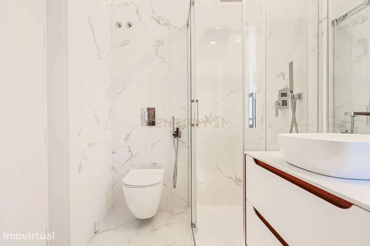 Moradia T5 com Piscina e Domótica - Nova Construção na Charneca da Cap-8