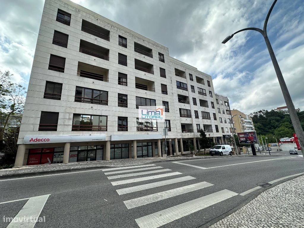 ARRENDAMENTO - Escritório com 400m2 - Centro Cidade Leiria - Grande imagem: 1/30