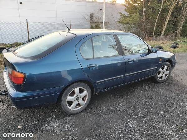 Nissan Primera 2.0 Competence - 4