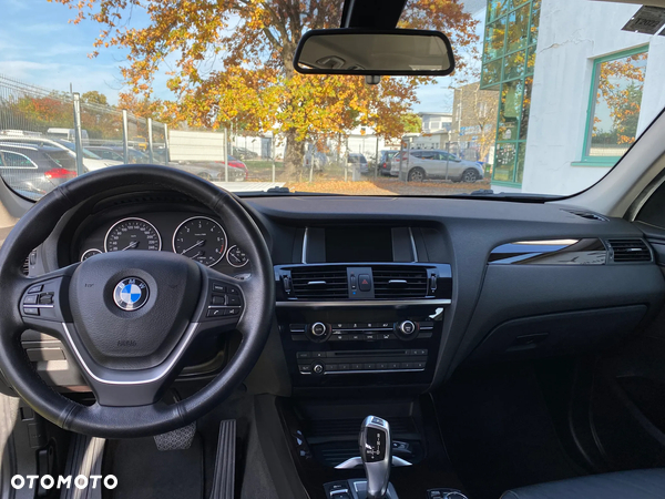BMW X3 sDrive18d xLine - 17