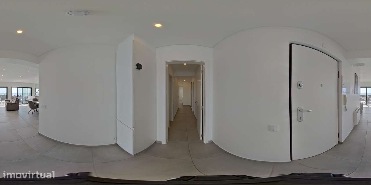 Apartamento T3 Renovado com Vista Mar e Terraço em Armação de Pêra-55