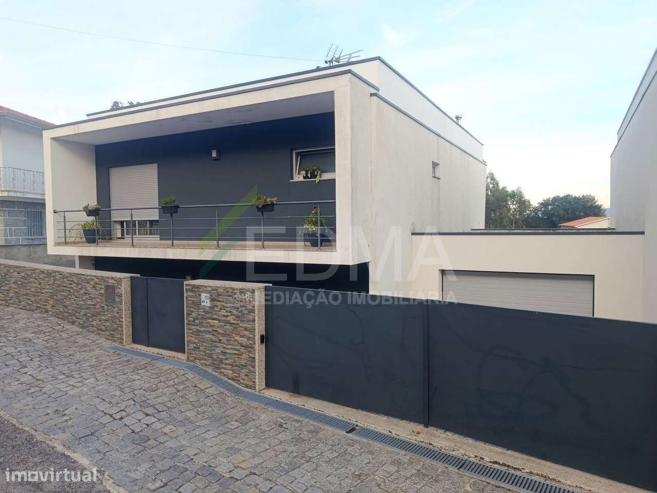 Moradia T3 com Piscina-6