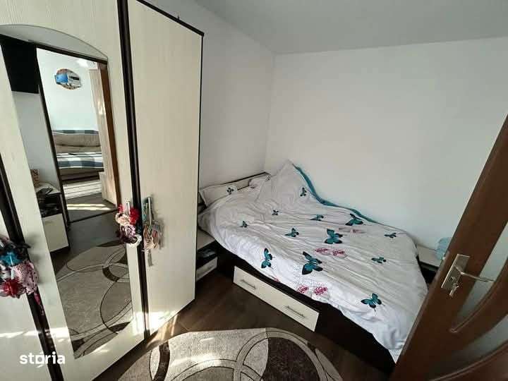Apartament 3 camere confort 2, zona Viziru 2, etaj 3. - Imagine principală: 5/8