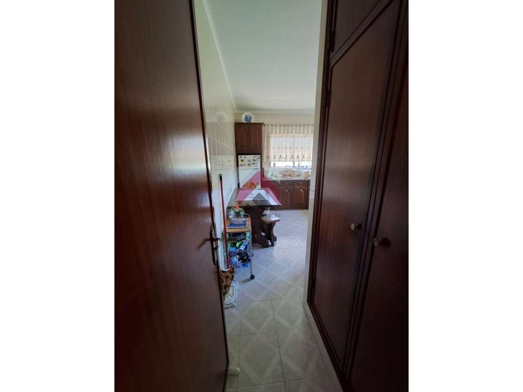 Moradia T3 Isolada na Costa do Valado-19