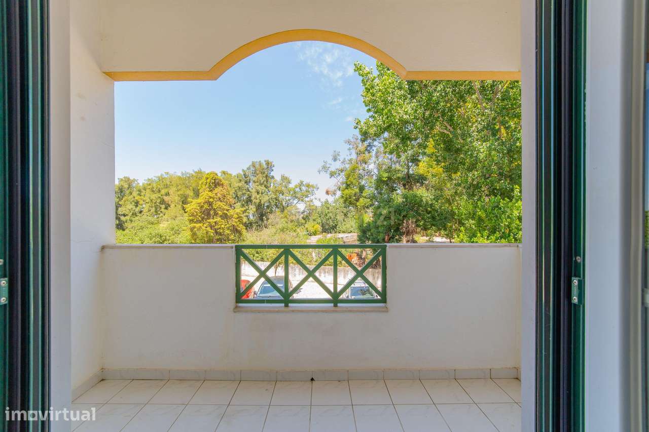 Apartamento T3 em Alcochete com garagem e arrecadação - Oportunidade Ú-7