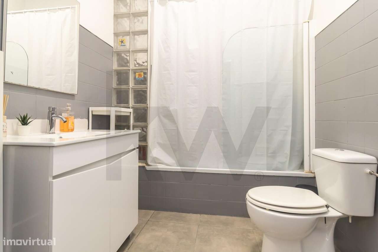 Apartamento T2 - Laranjeiro-23