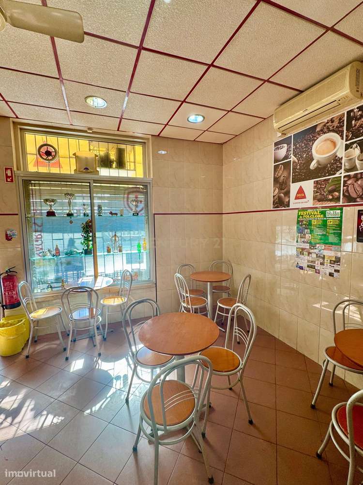 Loja para venda em Camarate-7