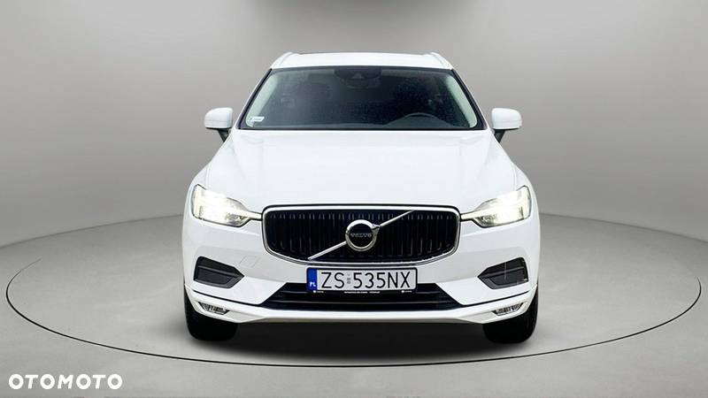 Volvo XC 60 B4 B Momentum Pro - 2