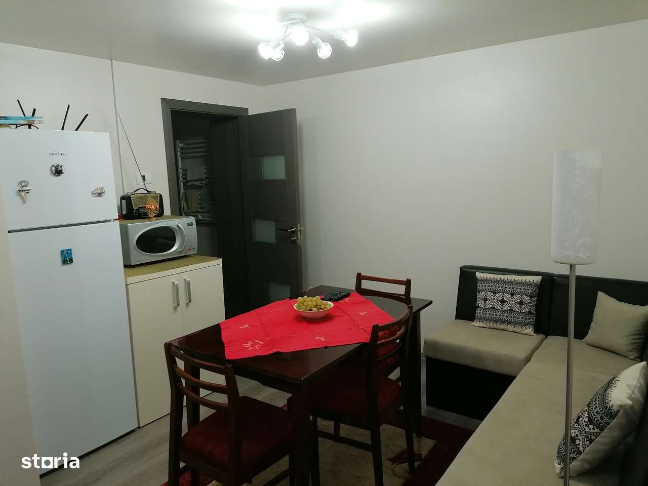 Casa de închiriat pe Bulevardul Mamaia, zona Delfinariu 950 euro - Imagine principală: 4/20