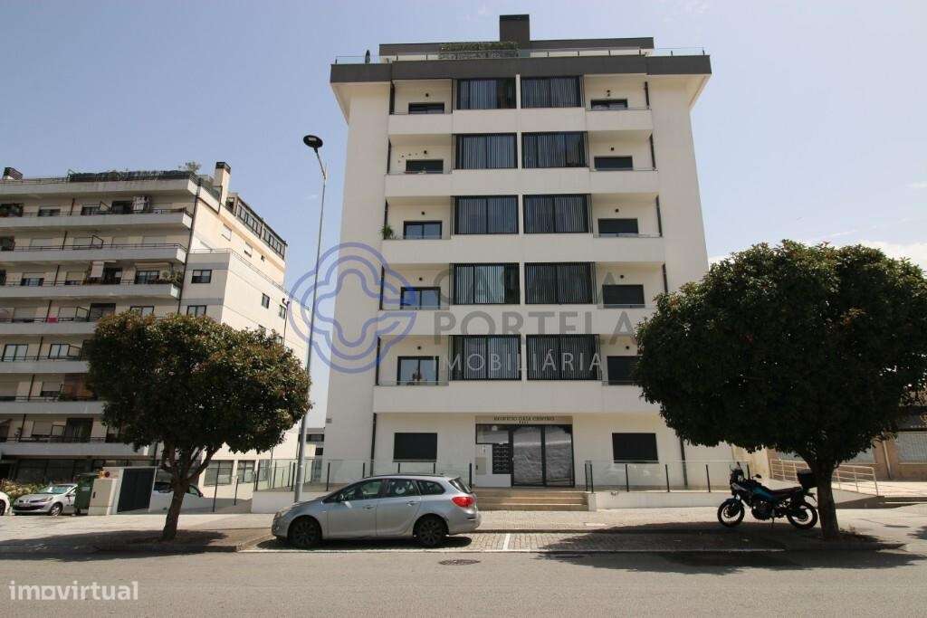 Apartamento T4 duplex com 2 salas para arrendar ao El Corte Inglés, Ru - Grande imagem: 1/57