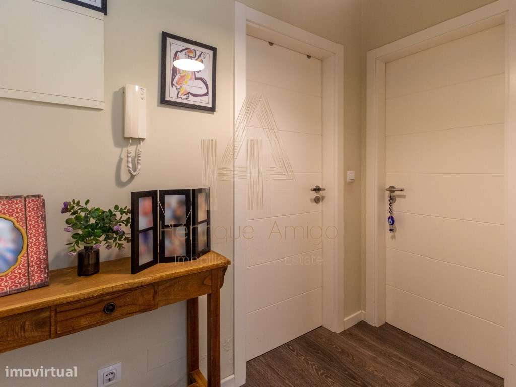 EXCLUSIVO | Moradia em Banda em Condomínio com Vista para a Serra e... - Grande imagem: 5/32