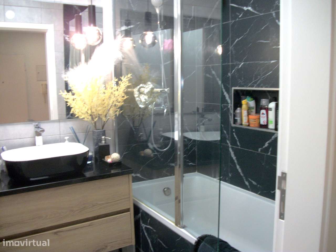 Apartamento T2 Renovado em Mem Martins-12