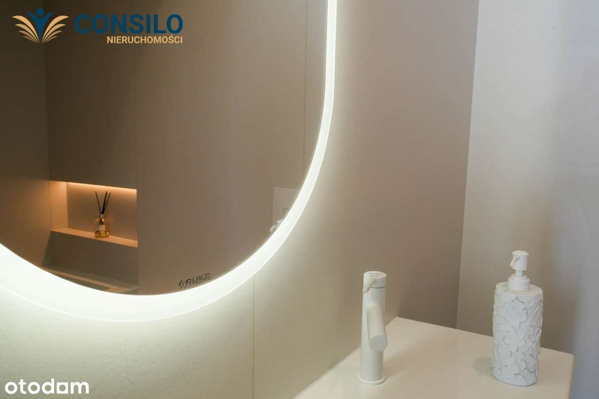 Nowoczesny dom wolnostojący z ogrodem przy zieleni-9