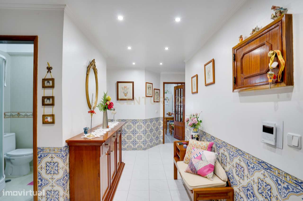 APARTAMENTO T3 COM GARAGEM E ARRECADAÇÃO - CASAL DO CHAPIM - ODIVELAS - Grande imagem: 4/31