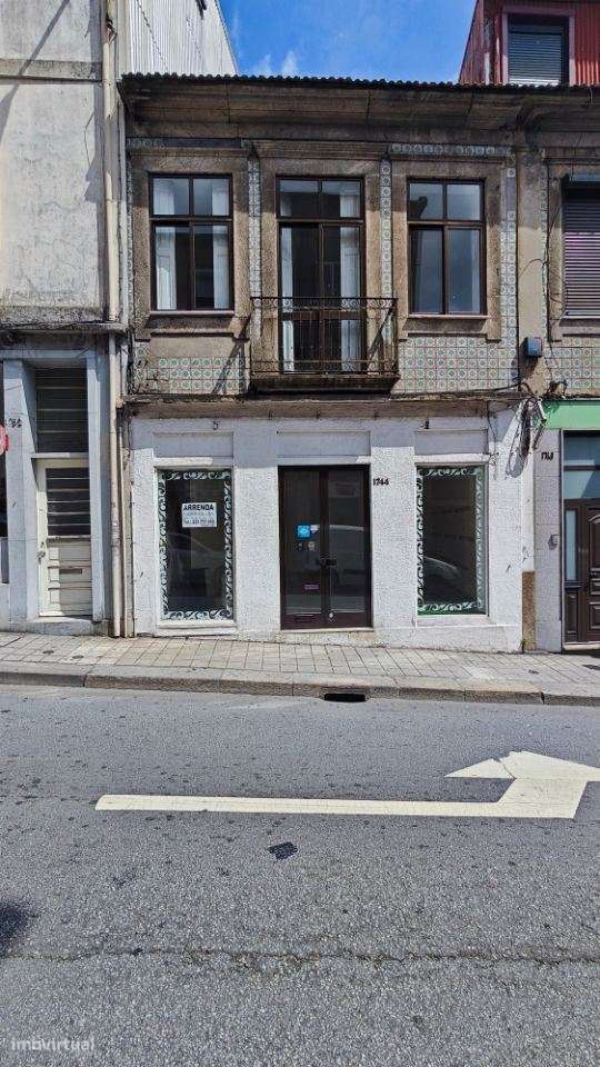 Loja c/50m2 / Rua do Freixo / Porto - Grande imagem: 2/10