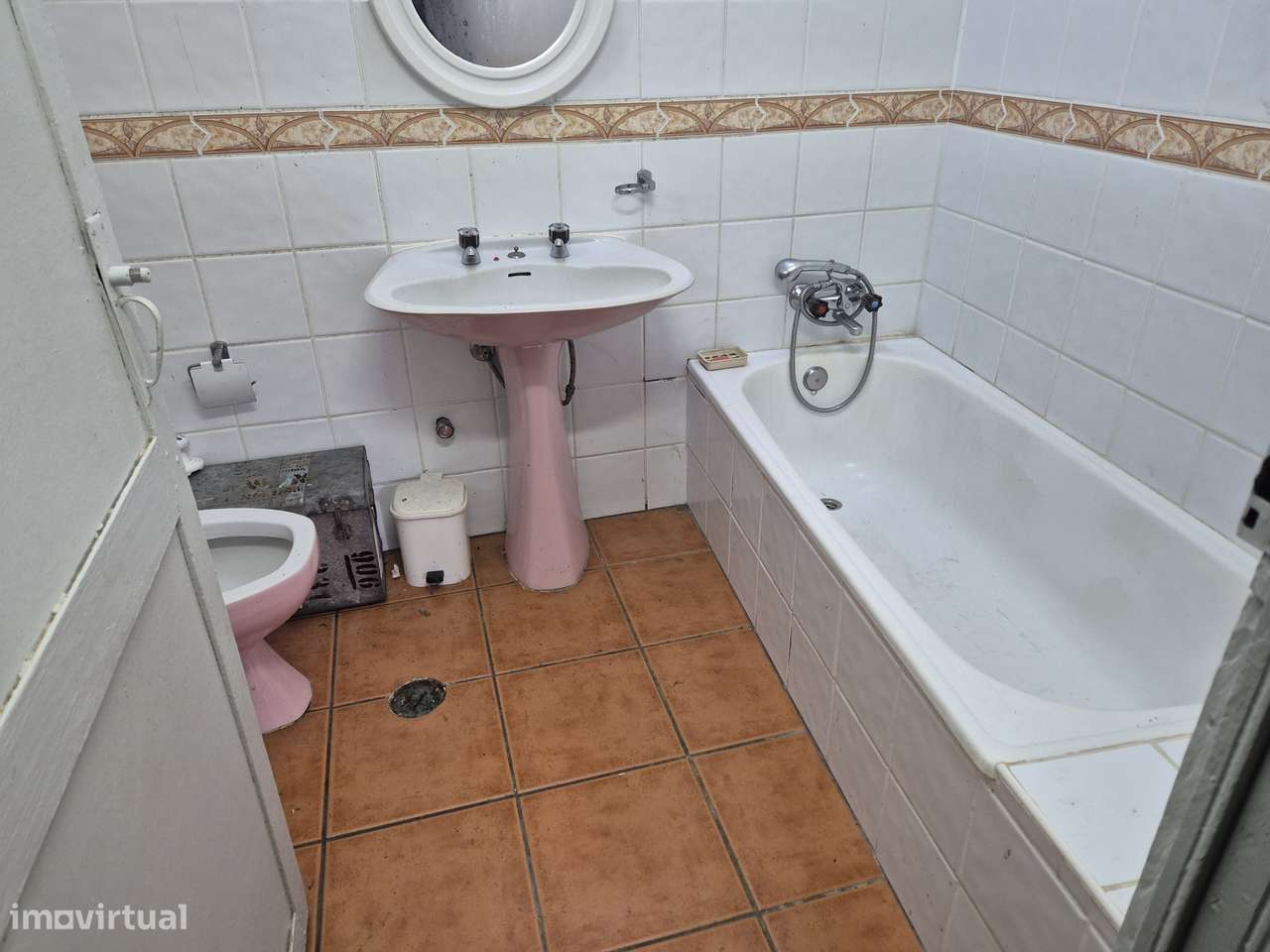 Moradia V3 com garagem +casa+logradouro-21