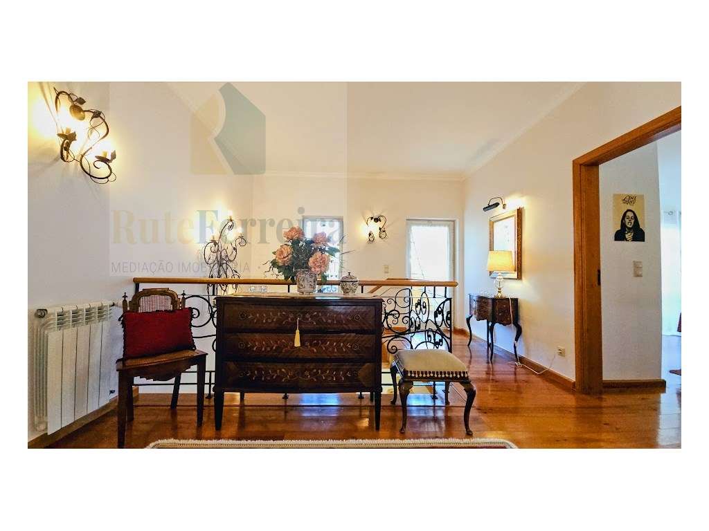 Moradia Isolada com amplo espaço exterior !!-25