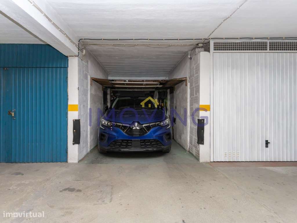 Apartamento T2 com parqueamento e arrecadação no Barreiro-31