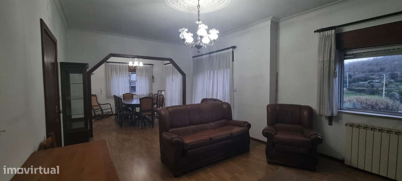 Moradia Isolada T3 com Terreno e Garagem – a 3 km de Viseu - Grande imagem: 5/35