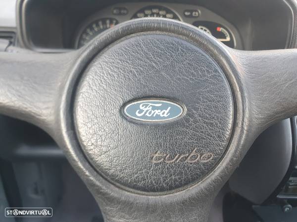 Ford Fiesta 1.6 Turbo - 22