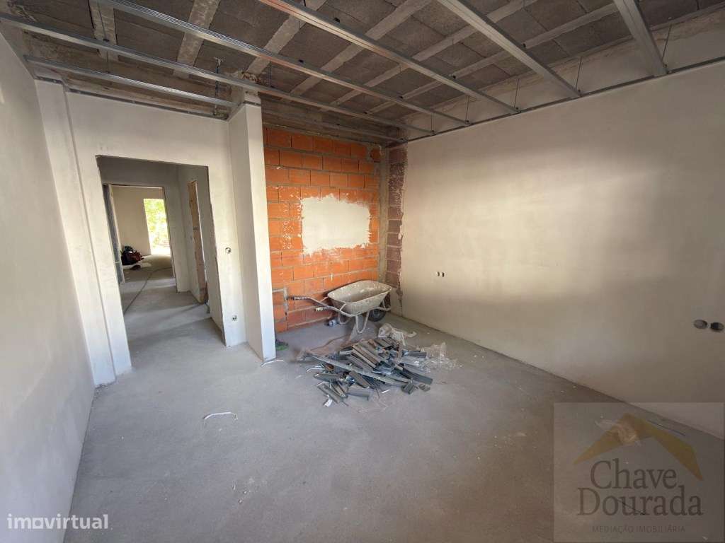 Apartamento T3 com logradouro e garagem - Mealhada-6