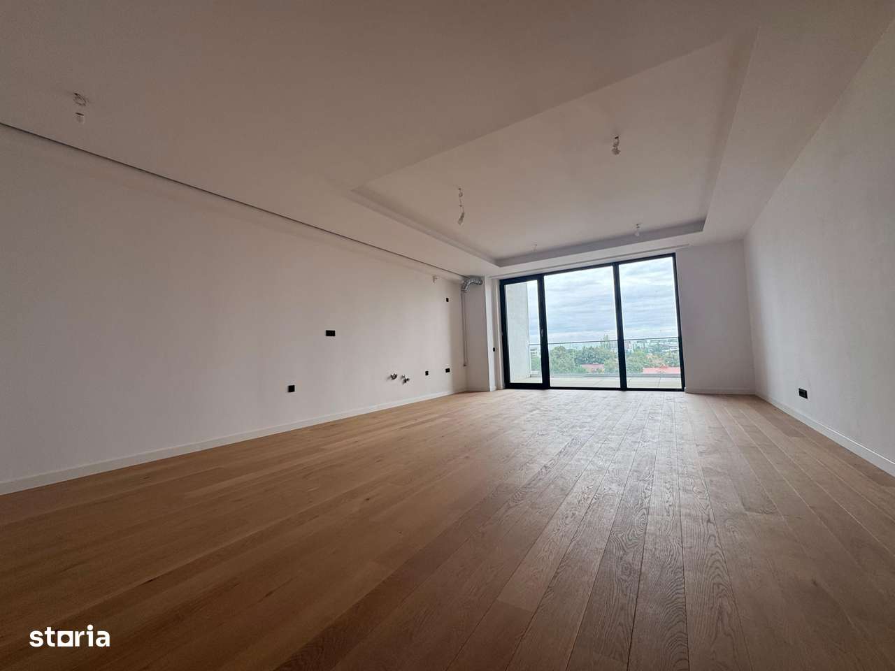 3 camere PREMIUM| 117 MP + 10 MP terasa - Imagine principală: 3/16