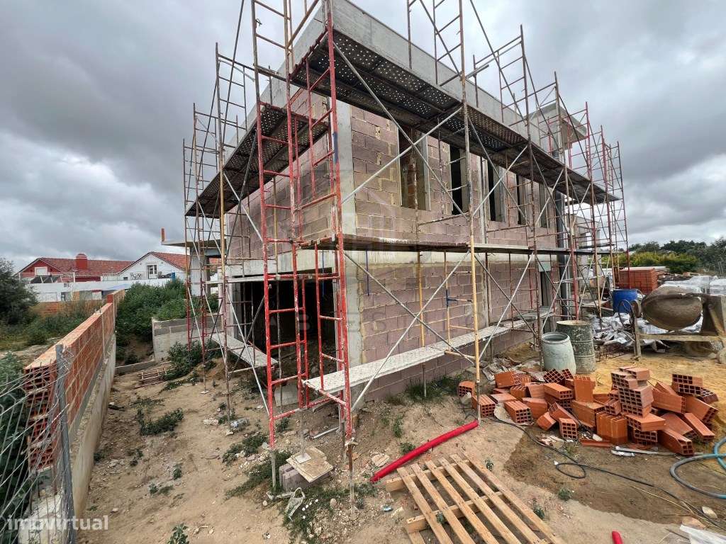 Moradia V4 com excelentes acabamentos - Grande imagem: 5/39