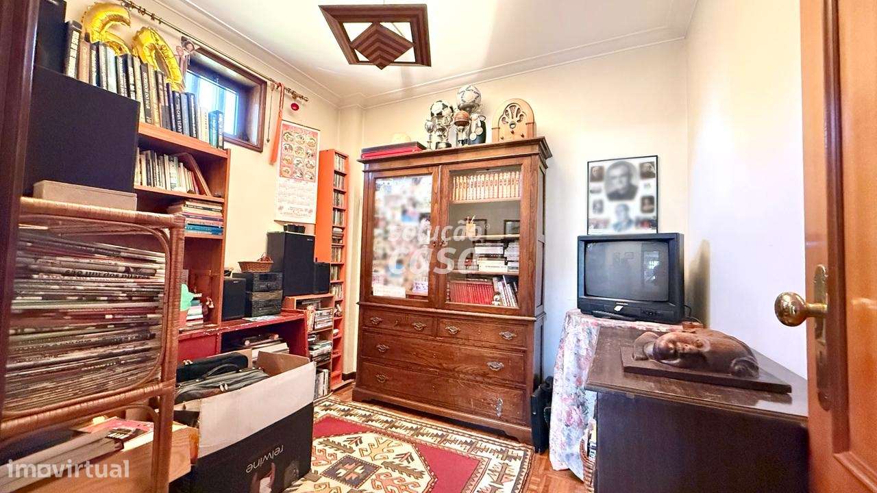 Apartamento T2+1 com Garagem, no Jardim Soares dos Reis!-14