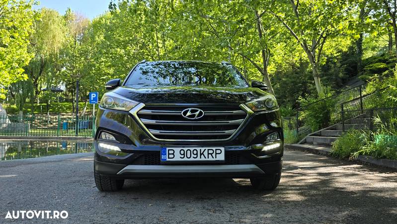 Hyundai Tucson 2.0 CRDi 4WD Automatik Premium - 2