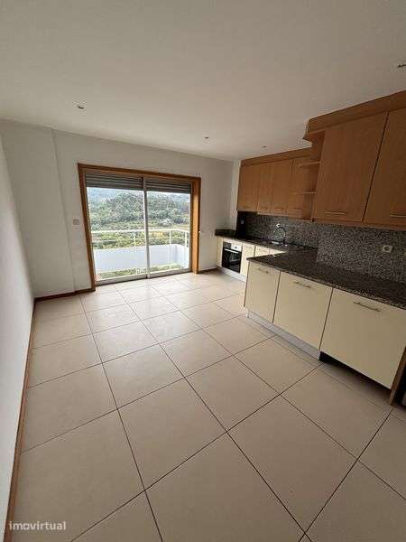 Apartamento T3 Centro Arco de Baulhe - Grande imagem: 4/8