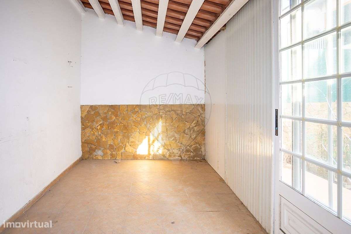 Moradia T3 com Quintal, Escritório e Churrasqueira – Quinta do Conde-20