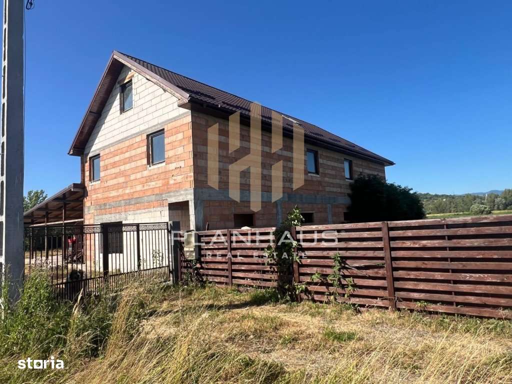 Constructie la rosu Săcălășeni ,Maramureș,ideal pensiune ,dezvolt - Imagine principală: 2/10