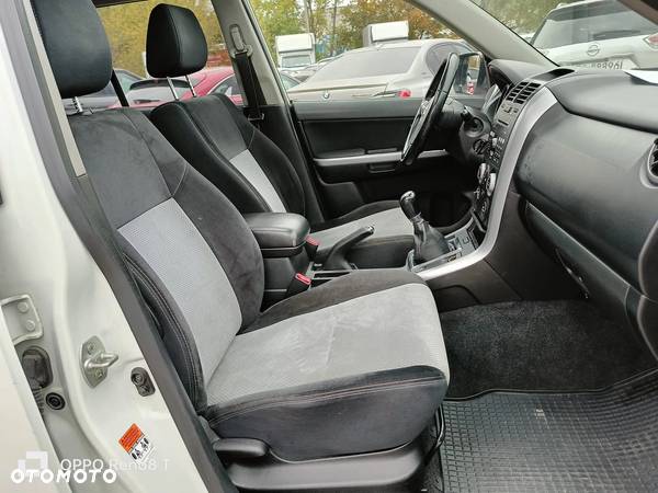 Suzuki Grand Vitara 1.9 DDiS Comfort - 10