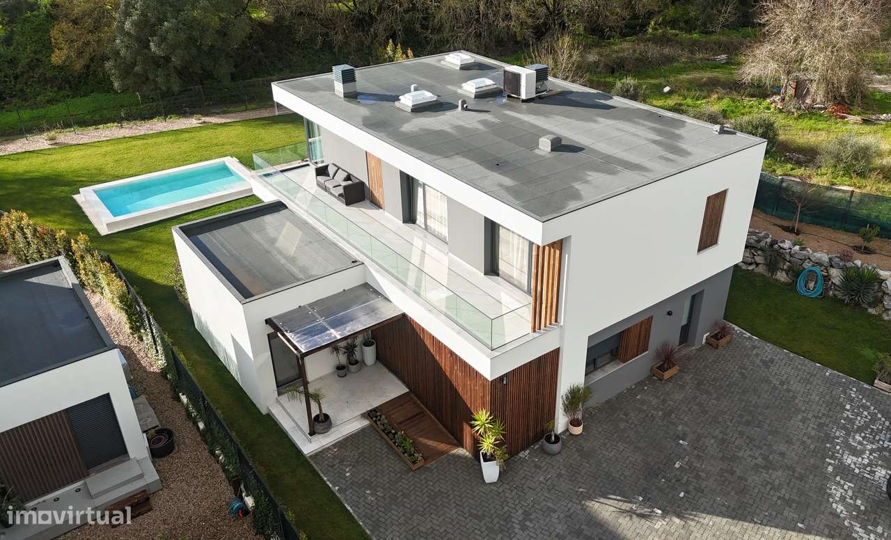 Moradia T4 lote de 1360m2 piscina Abrunheira Sintra-5