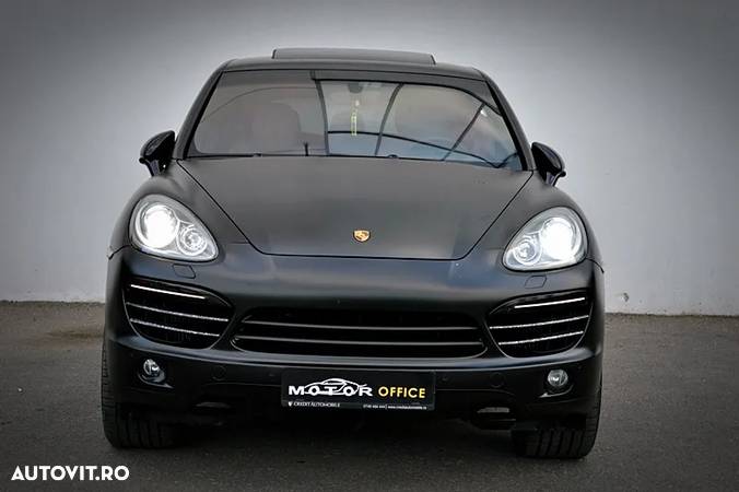 Porsche Cayenne - 2