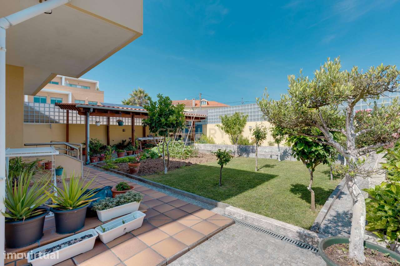 Moradia T3, Águas-furtadas + Cave com possibilidade +T1-26