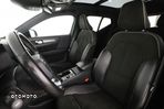 Volvo XC 40 D4 SCR AWD R-Design - 12