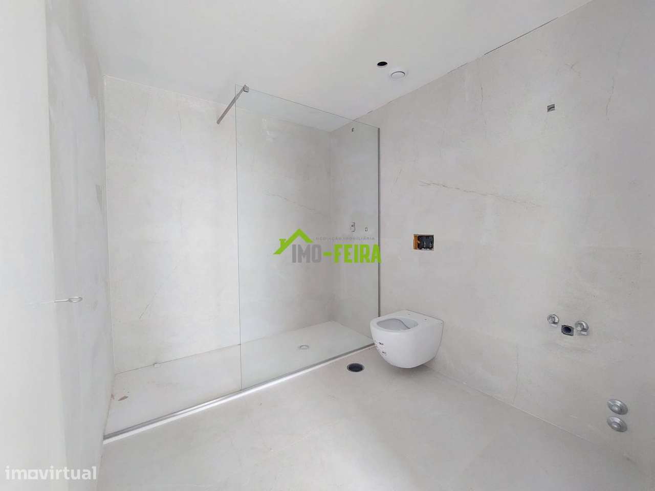 Apartamento T2 Novo, São João da Madeira-9