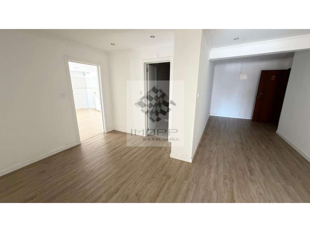 Apartamento T3 na Ramada - Conforto, Funcionalidade e Excelente Loc...-16