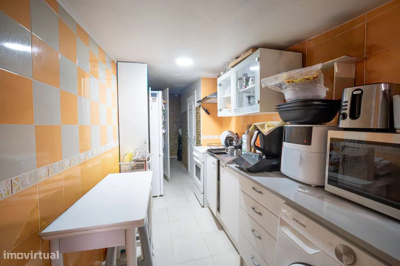 Excelente prédio Em campo Ourique - Grande imagem: 3/27