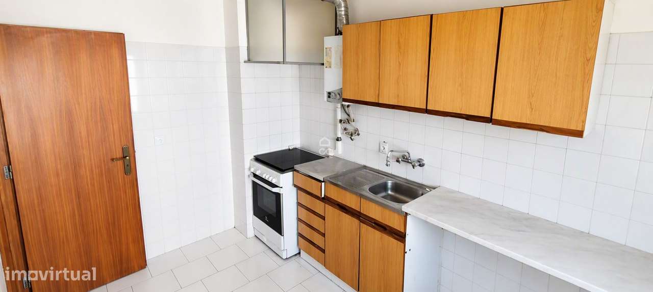 Apartamento T2 Renovado em Cascais-3