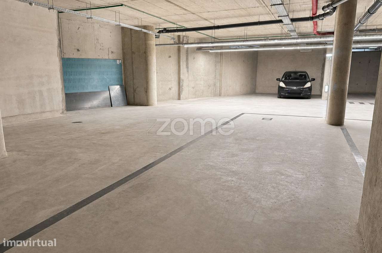 Apartamento T2 novo, com terraço e piscina, em Ponta Delgada-36