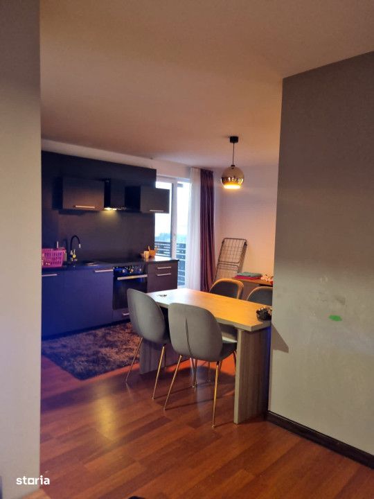 Apartament spatios, 70 mp , zona Vivo