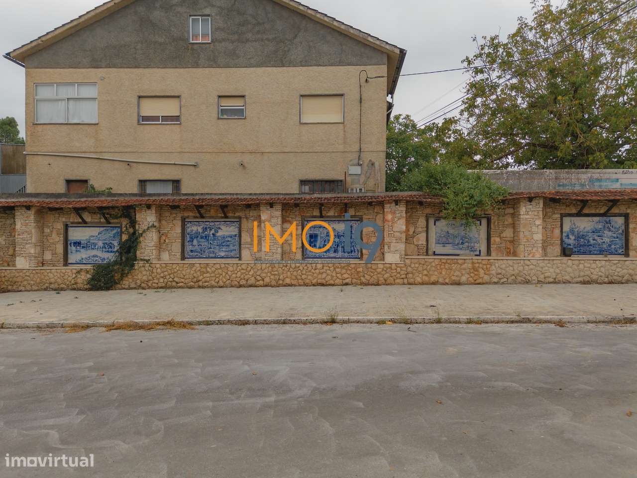 Moradia T4 + arrumos em Boleiros - Fátima-18