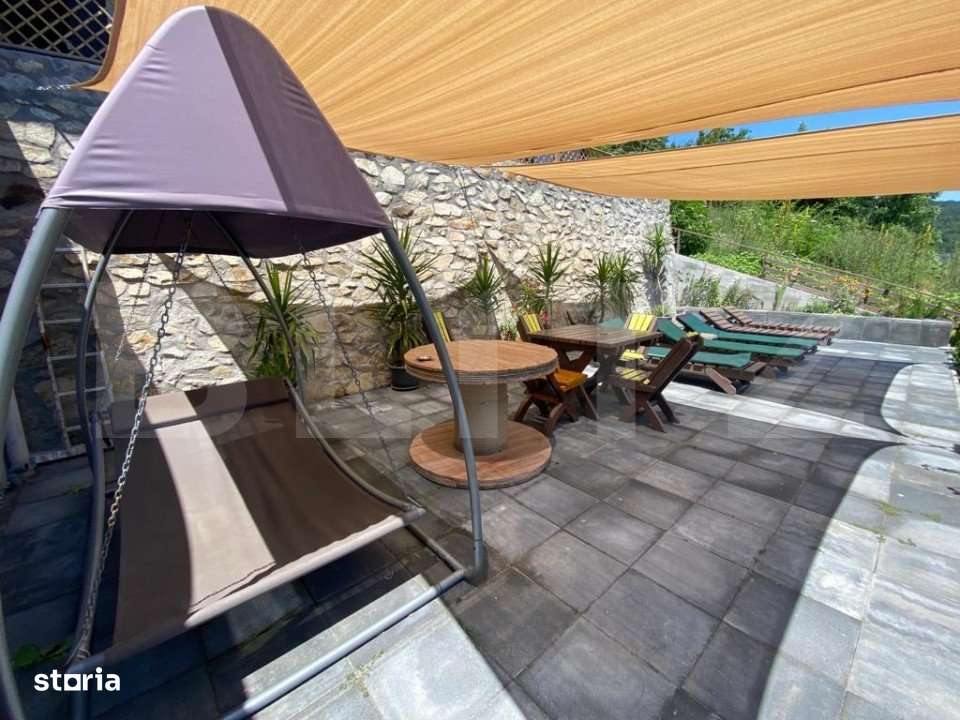 Pensiune 360 mp utili, teren 600 mp, Dubova - Imagine principală: 4/18