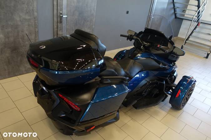 Can-Am Spyder - 4