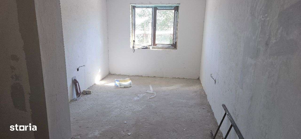 Vand apartament 3 camere Deva, in Vila cu 3 ap etaj 2 + 250 mp teren - Imagine principală: 4/18