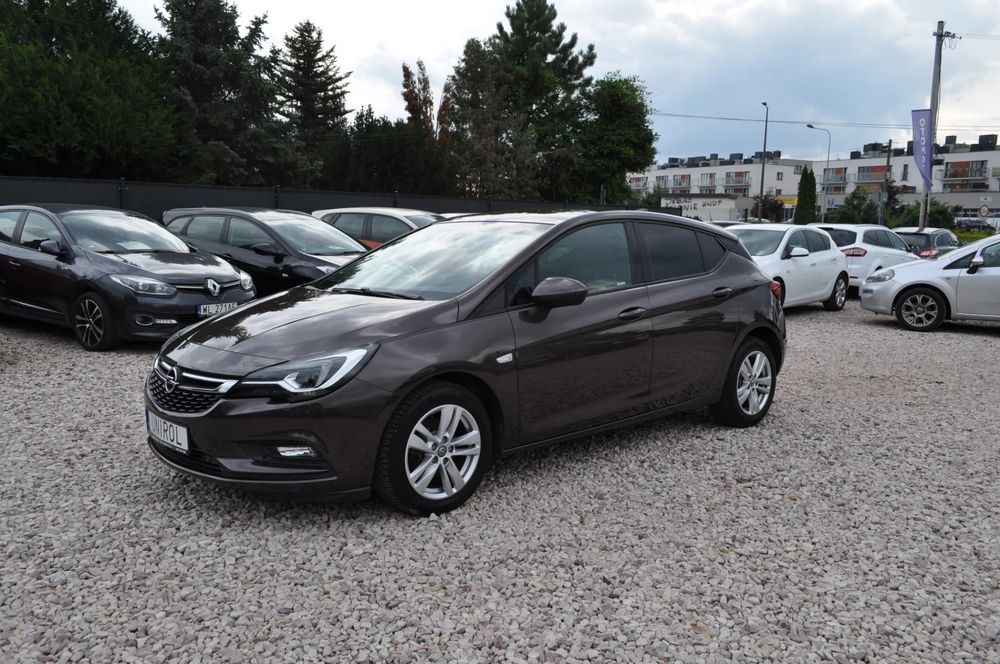Opel Astra K (2015-2021) 1.4 Turbo Dynamic 2017