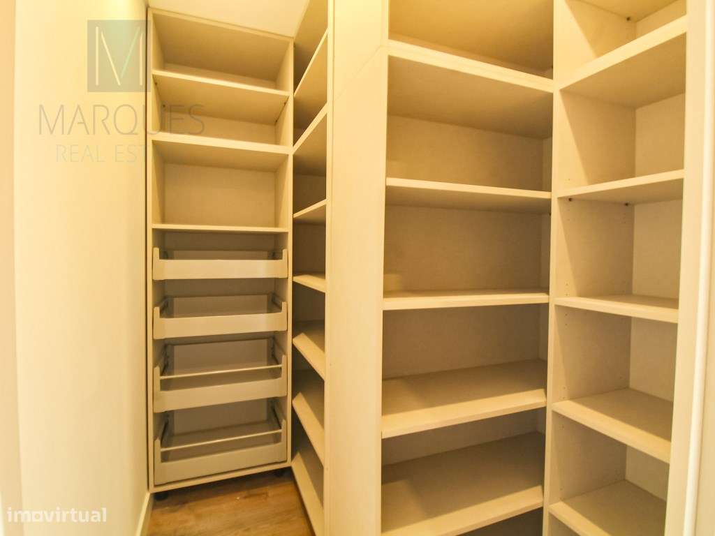 Apartamento T3 com Parqueamento e Arrecadação na Quinta do Desembar...-9