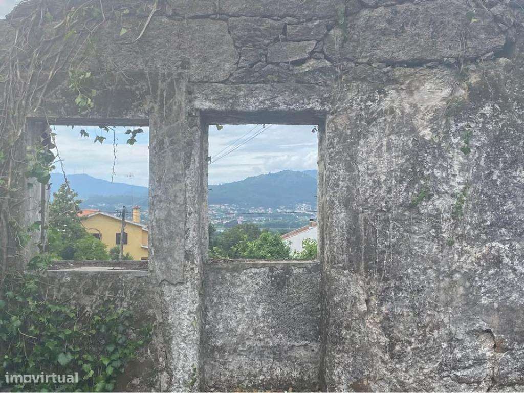 Moradia para recuperar em Vila Franca - Grande imagem: 4/5